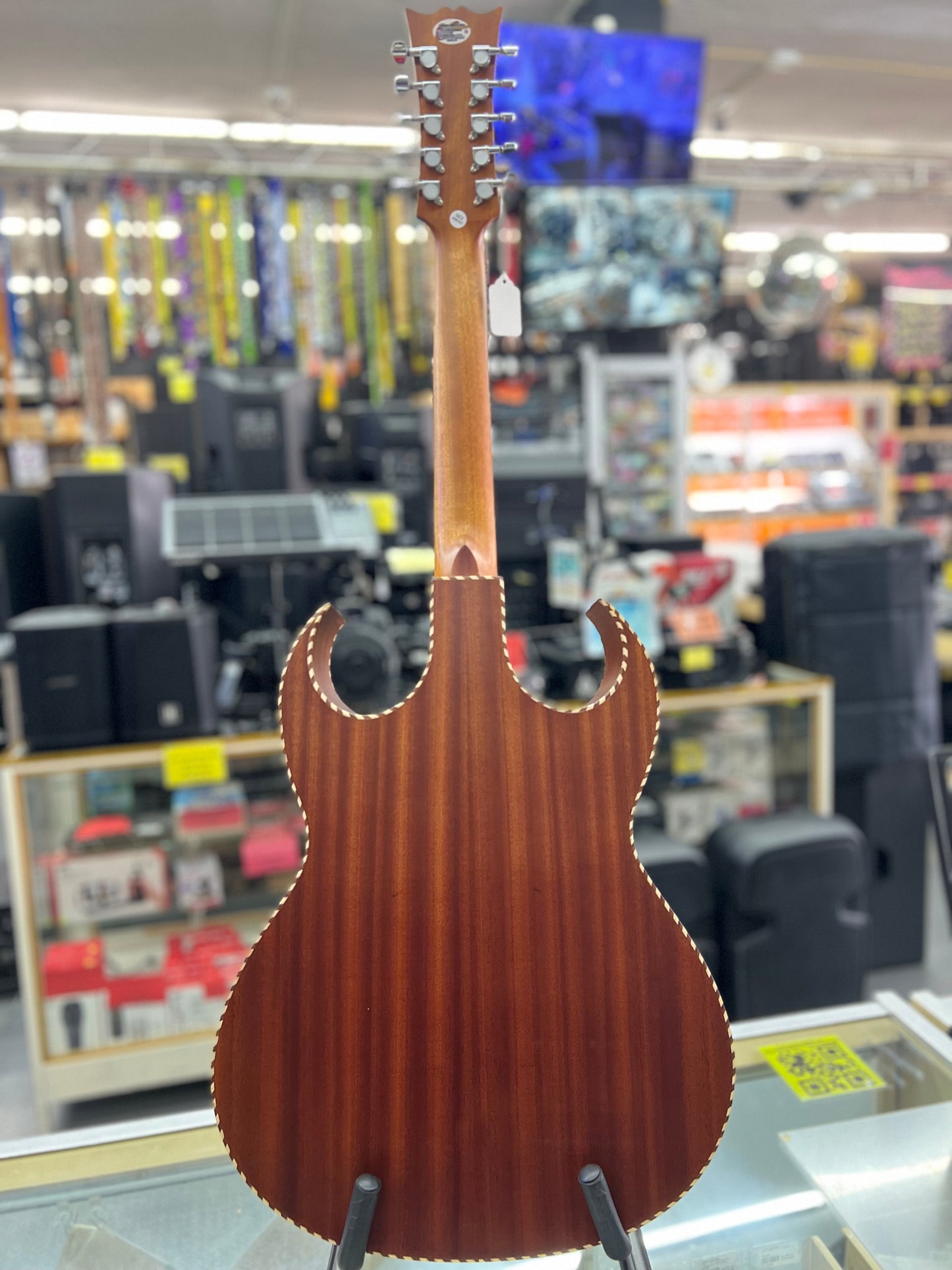BAJO QUINTO DOBLE CUTWAY PASTILLA BOCA F-20 MCCARTNEY NATURAL MATE